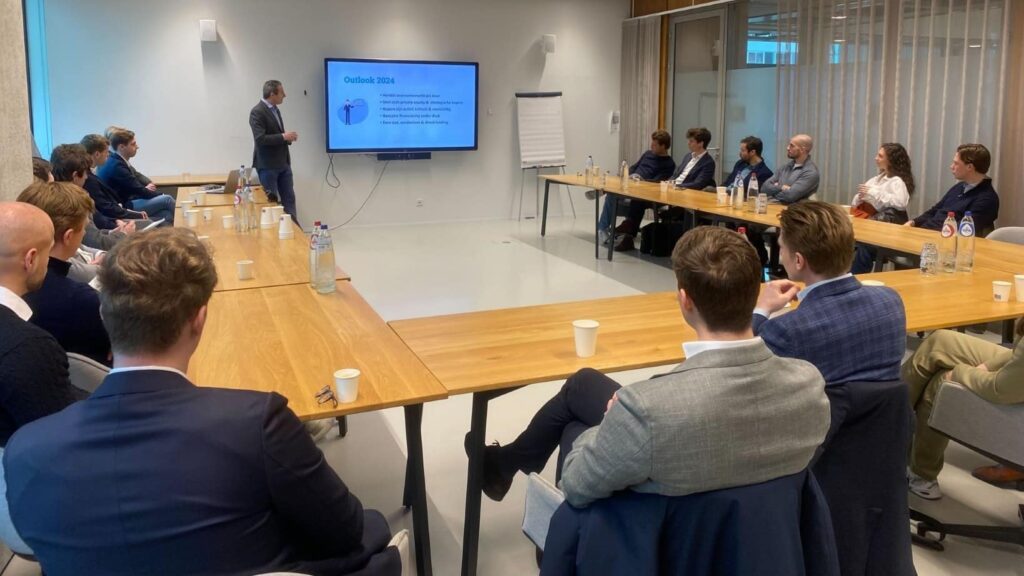 BB Capital - Brookz-dealsuite-lunch-ff